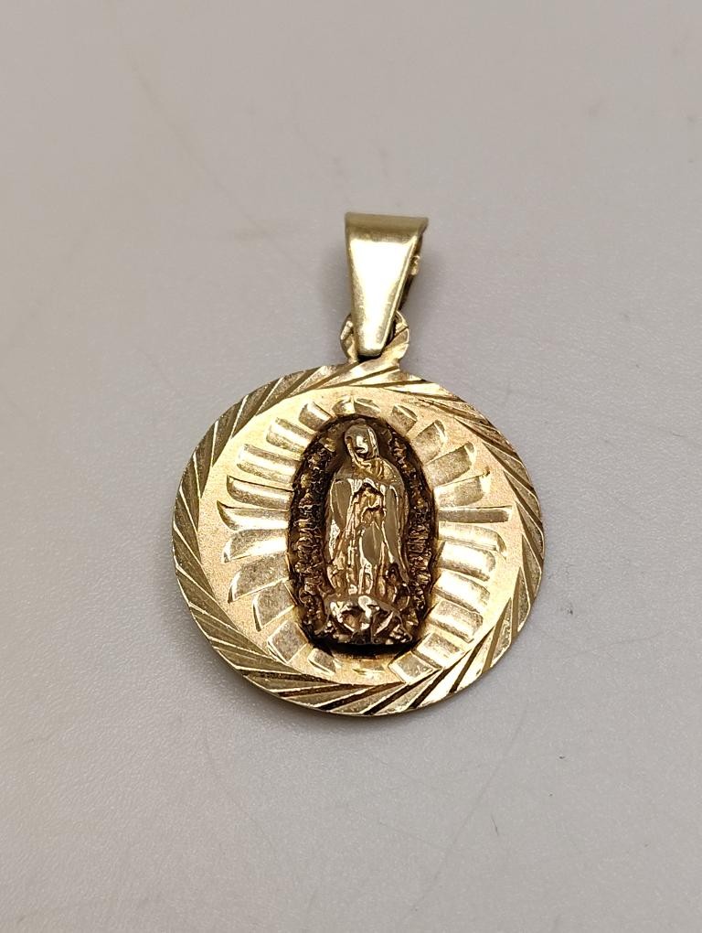 10K Yellow Gold Solid Double Sided Pendant 3.73G … - image 4