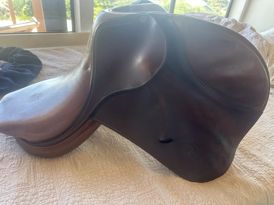 Sillín de salto Bruno Delgrange PJ ligero contacto cercano 16,5” 2L - sillín francés Foto 3 de 4