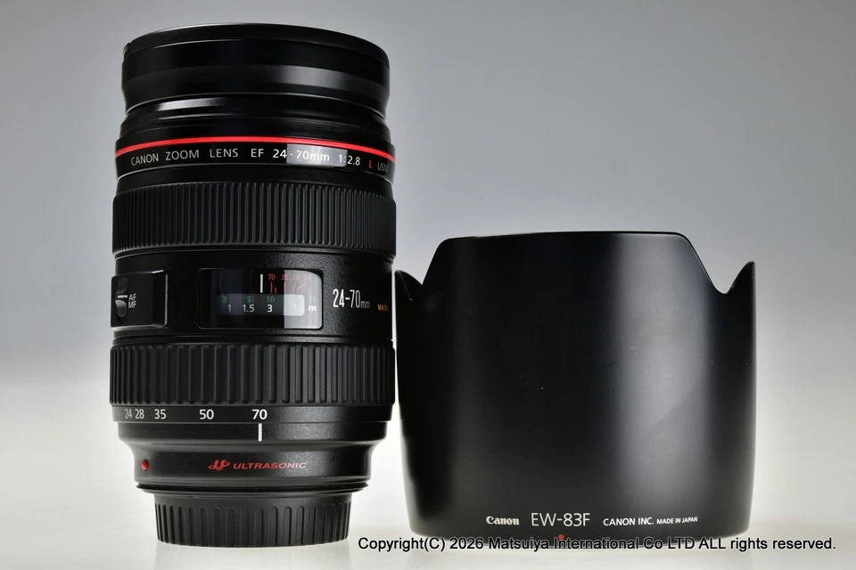 Near MINT Canon EF 24-70mm f/2.8 L USM - Photo 1/4