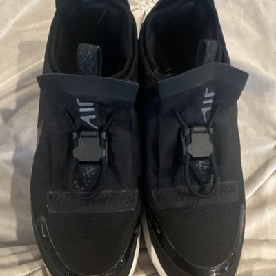 Nike Air Men's Slip-On Low Top Sneaker, Black/White, Solid Athletic