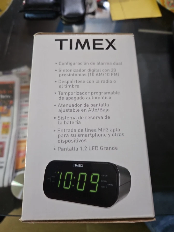 Timex T231G AM/FM Dual Alarm Clock Radio with 1.2-Inch Red Display and Line-In - Image 2 of 4