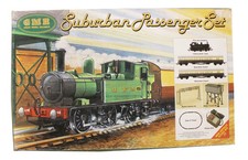 AIRFIX 'OO' GAUGE 37501 'SUBURBAN PASSENGER' LOCOMOTIVE TRAIN SET