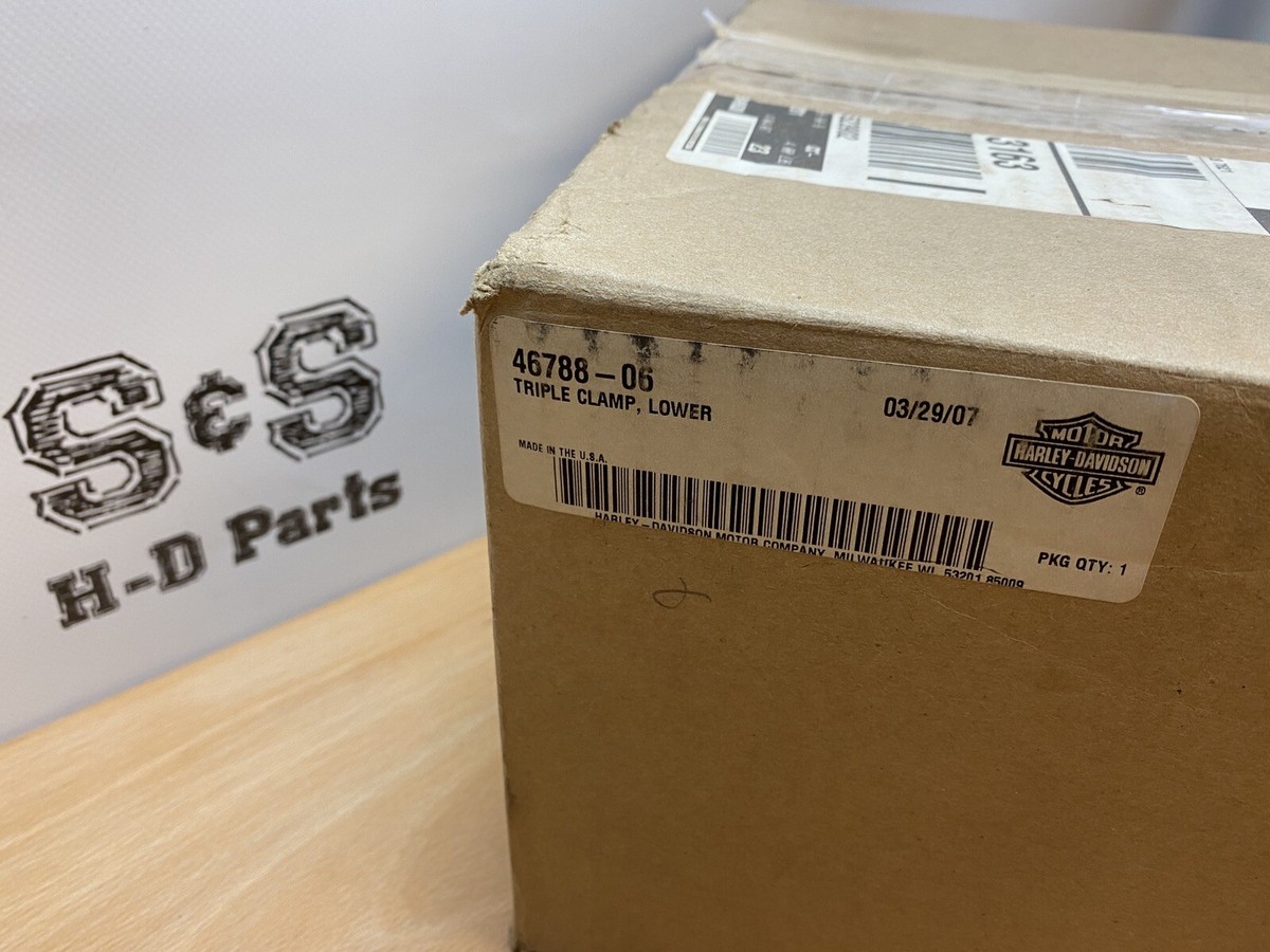 Genuine Harley-Davidson V-Rod VRSC Lower Triple Tree BRACKET