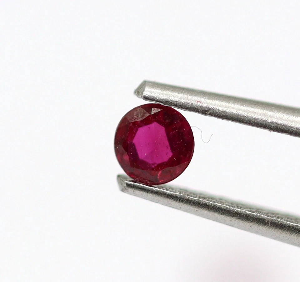 Pinkish Red Color 0.55 Ct Small Size Round Cut 4 Pcs Natural Ruby Burma Gemstone - Image 2 of 4