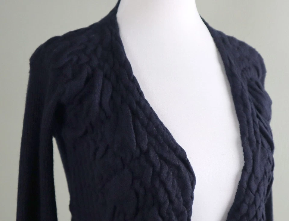 Suéter Cardi ANTHROPOLOGIE NUEVO CON ETIQUETAS $98 Sparrow Azul Marino Lana Merino Talla XS Foto 3 de 4
