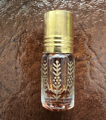 Oudh Sandalwood Parfum Dark And Heavy Beautiful Smell 3ml Bottle.