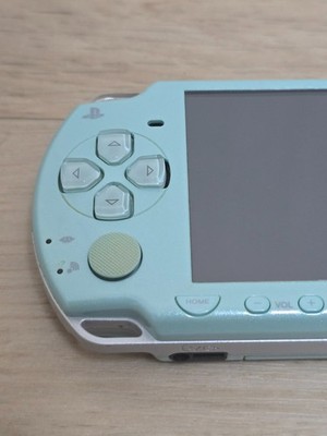 SONY PSP-2000 Console Mint Green & No Memory Stick No Battery