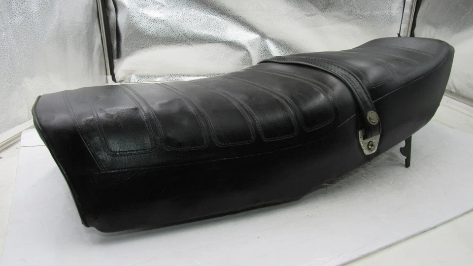 Сиденье 1982 Yamaha XJ650RJ XJ650 Seca 650 от оригинального производителя - Изображение 4 из 4