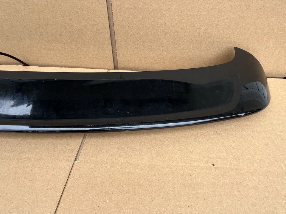 Alerón de techo puerta trasera deportiva Mitsubishi Outlander 2020-2023 OEM Foto 4 de 4