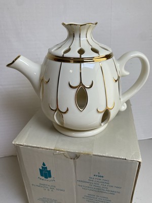 NEW PARTYLITE Tea For Two Ceramic Tea Pot Candle Holder - Ivory w/Gold Accents