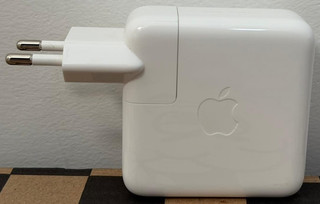 Apple 70W USB C Power Adapter Genuine Power Supply NEW MacBook Air / Pro