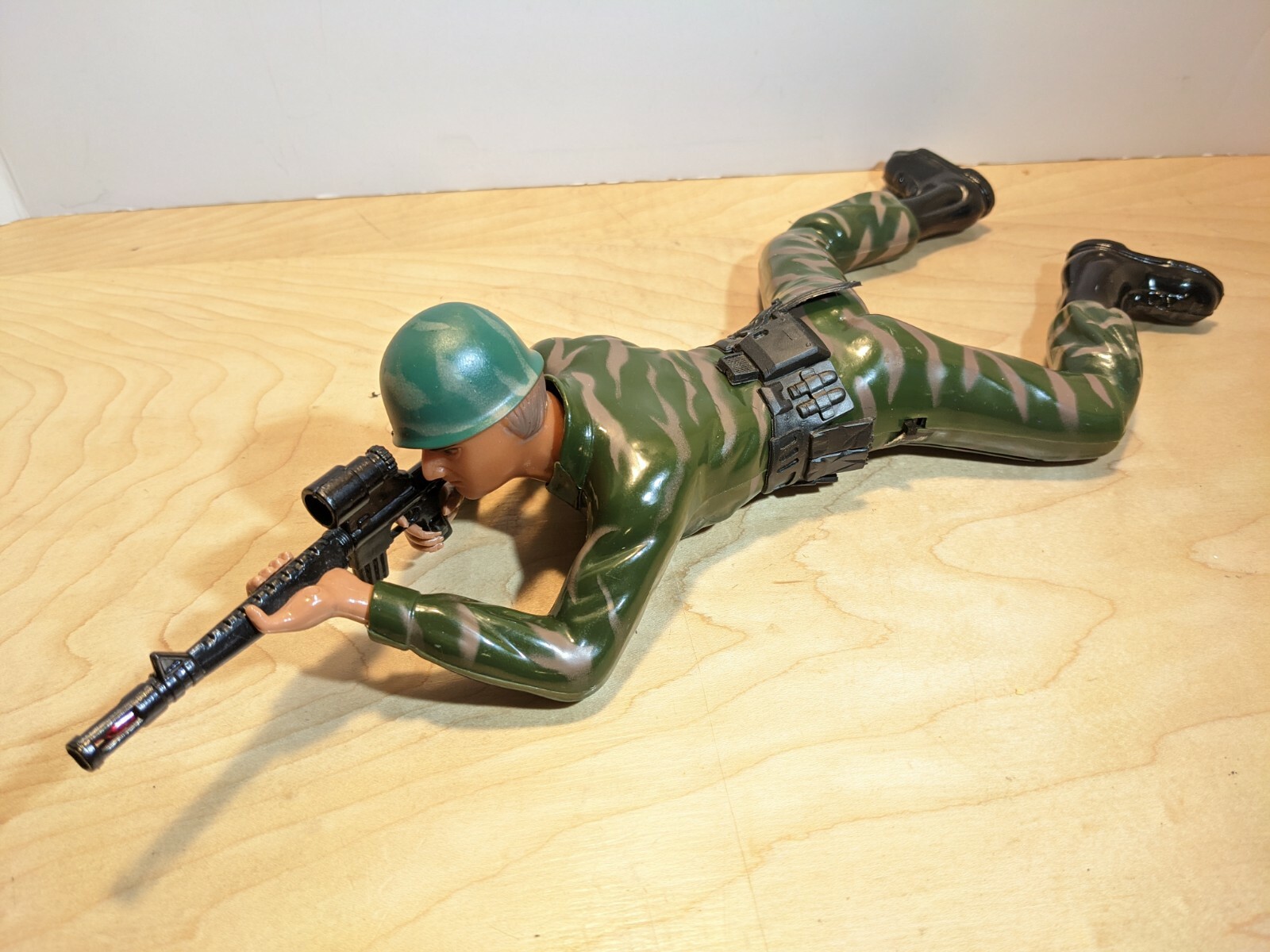 crawling gi joe toy
