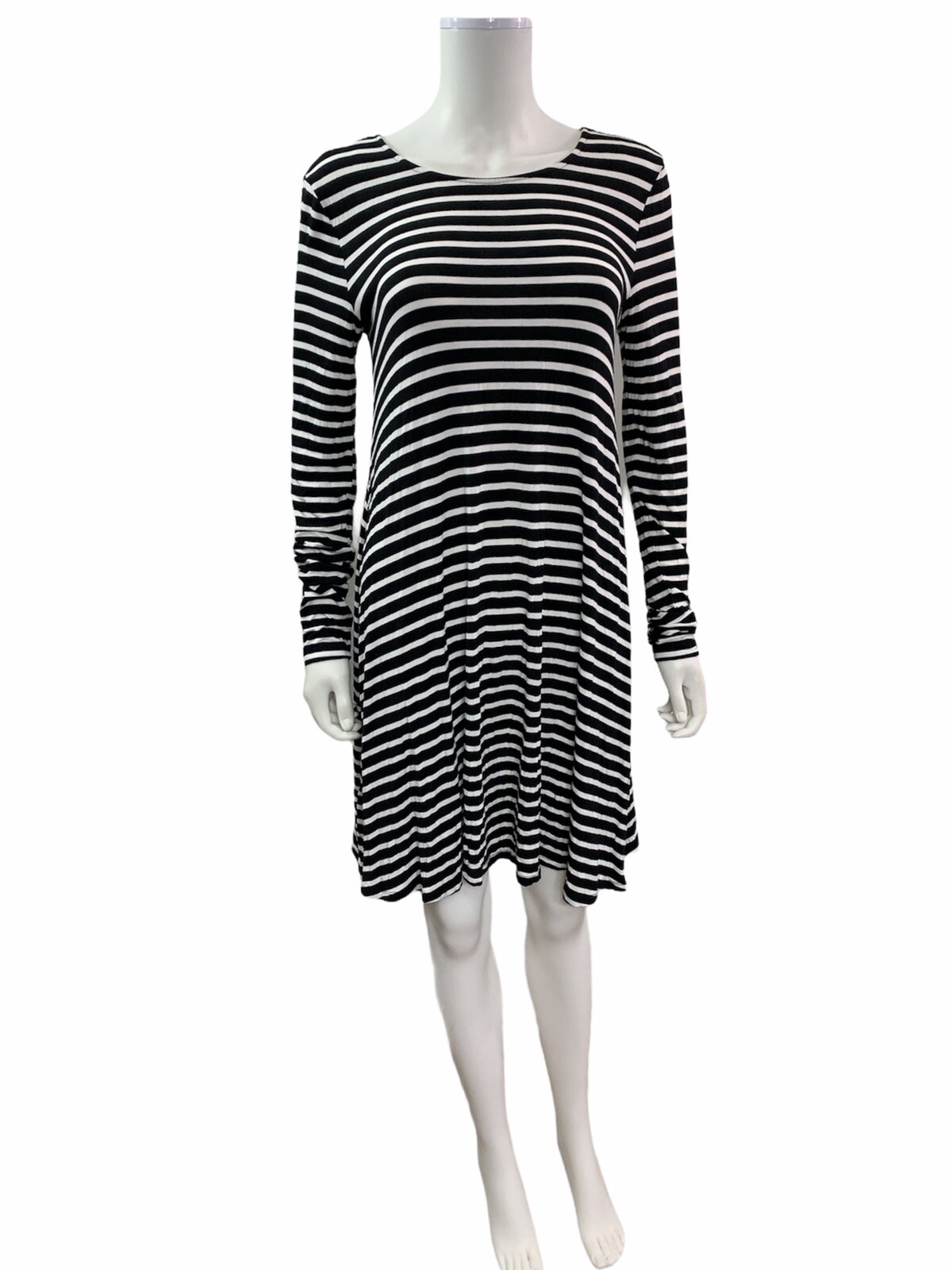 Old Mavy Womens Size M Long Sleeve Round Neck Black White Striped Shift Dress