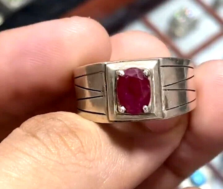 Types of red store stones for rings