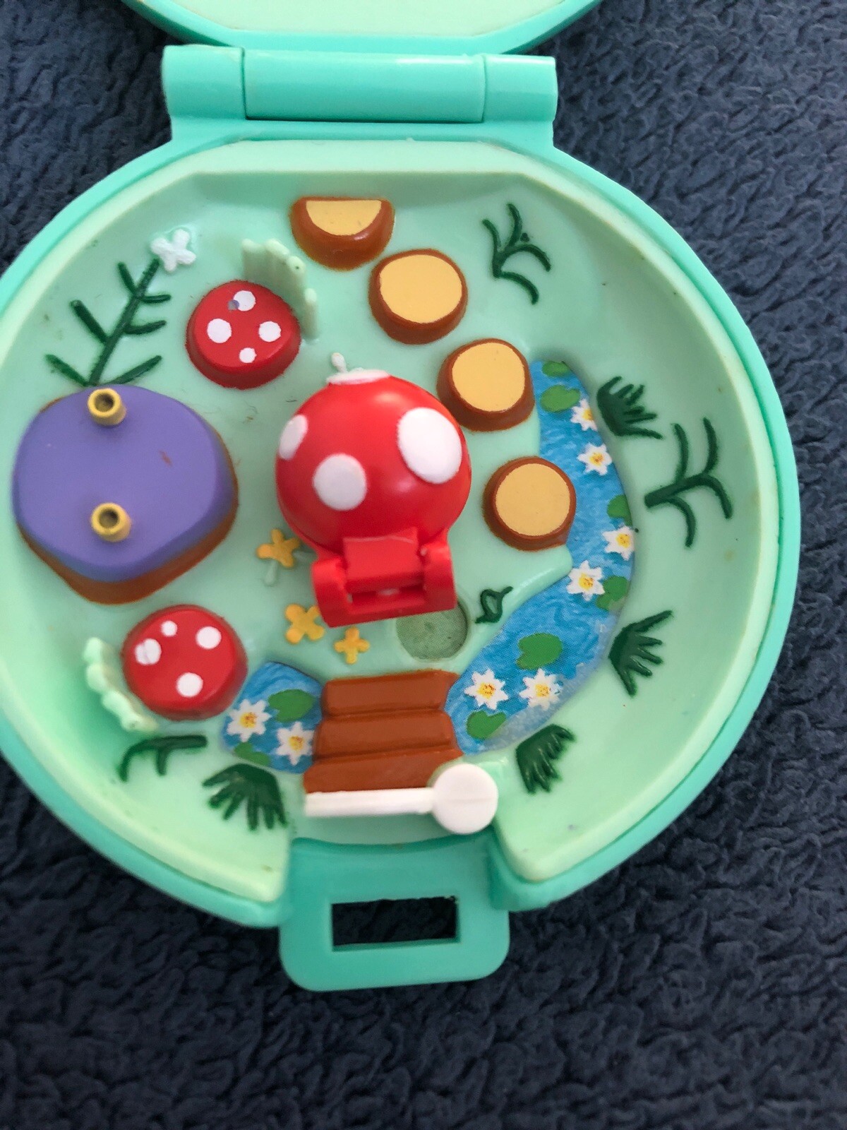 polly pocket pretty present locket