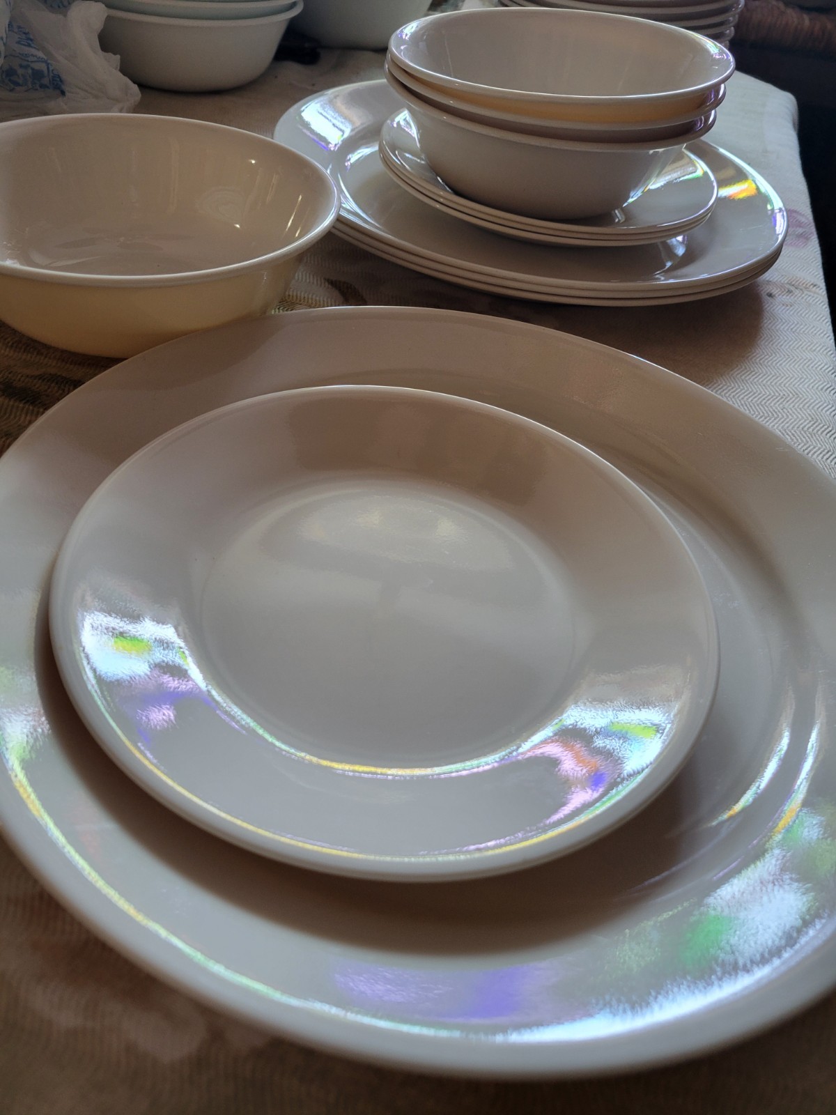 Service For 4 Plates Cereal Bowls Cream