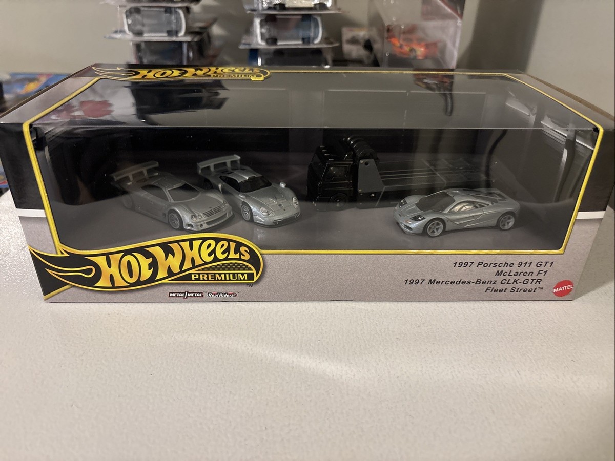 Hot Wheels Premium Collector Diorama 90s Supercars Set Porsche 911