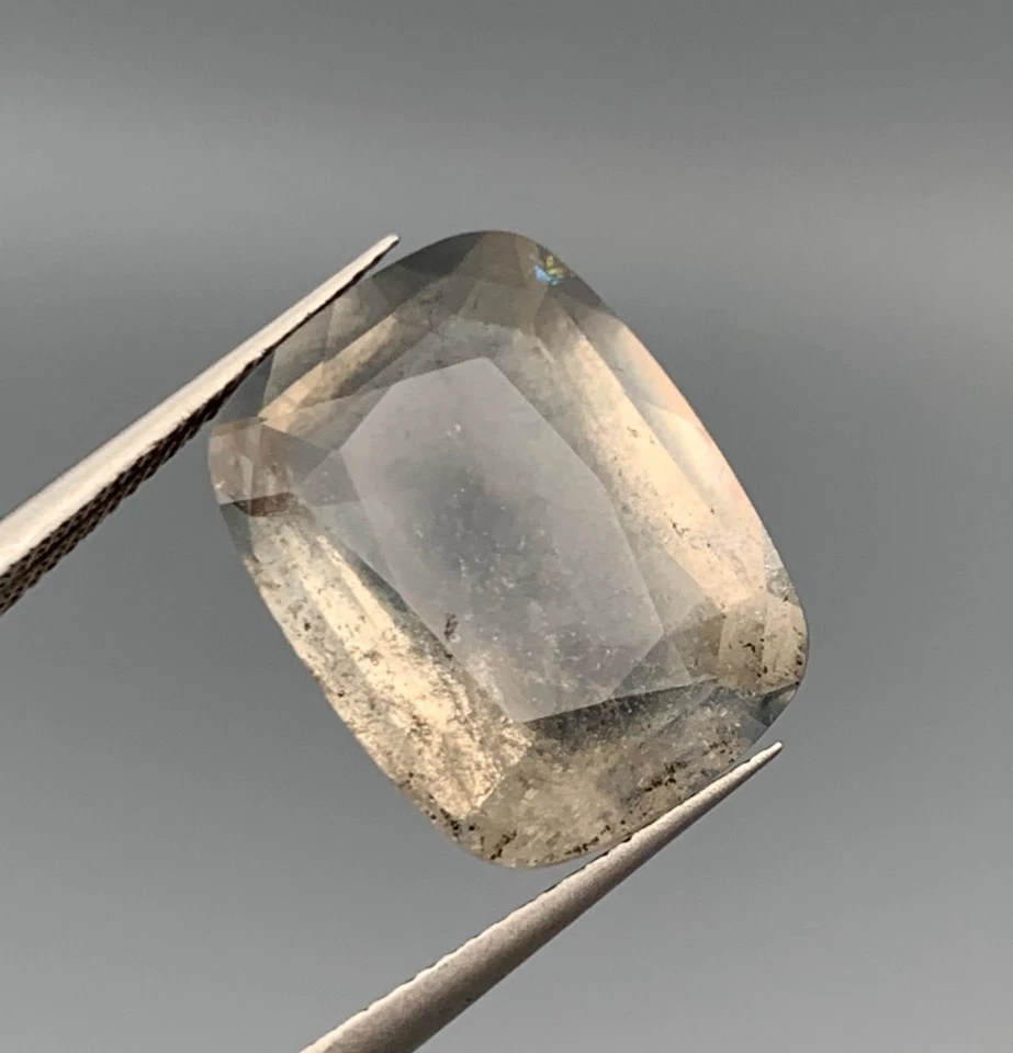 8.90ct blue quartz step coushion cut from pakistan - Image 2 of 4