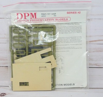 DPM Design Preservation Models 202, Pam's Pet Shop Model Kit, HO Scale