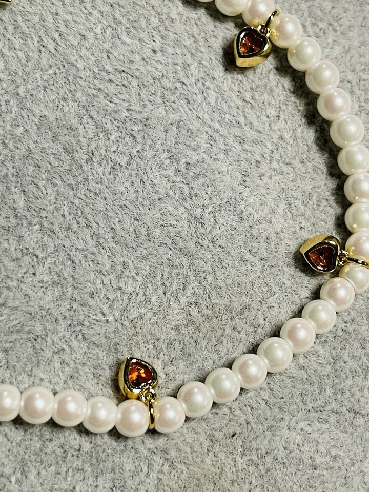 Pulsera de perlas blancas redondas Dalmata dijes de plata de ley Foto 4 de 4