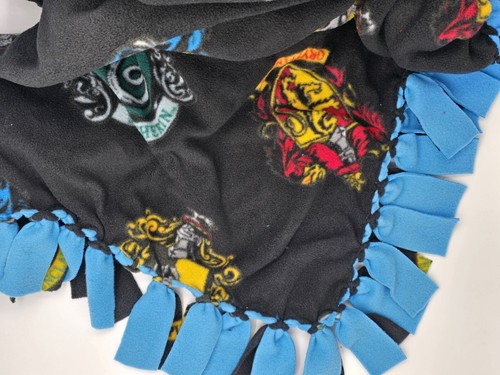 Extra Large Harry Potter houses Fleece – Soft, warm blanket Perfect for gifting! - Picture 2 of 7