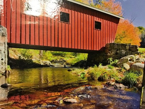 Country Bridge Hometown Collection Puzzle, Keepsake Box