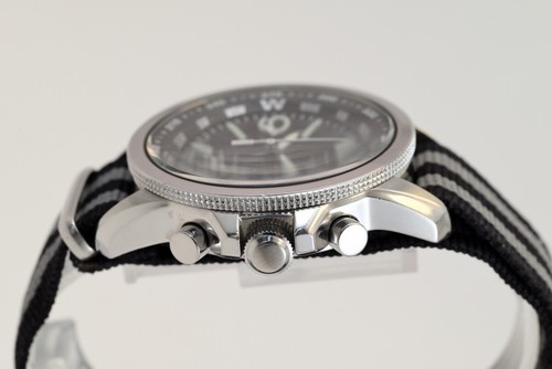 SEIKO PROSPEX Solar Chronograph Alarm Watch 42mm Black Dial SSC295 Ref.V172-0AL0 - Picture 5 of 7