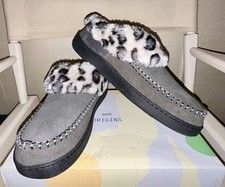 Earth Origins  Run About Raine  Slipper Grey Leopard Suede Women  s Size 9 NIB