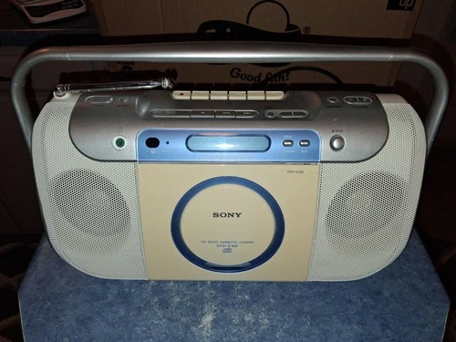VTG Sony CD Radio & Cassette Recorder Player Stereo Jam Boombox CFD-E100 Works !