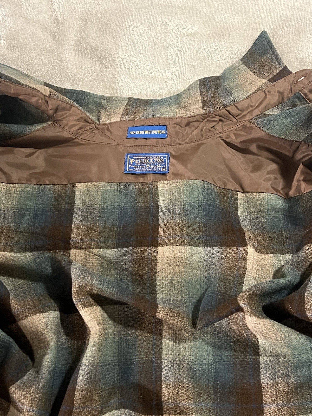 Pendleton Canyon Plaid button-down 100% Virgin wo… - image 10