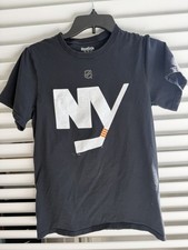 Reebok New York Islanders Johnny Boychuk Tshirt  Size Small Black NYI NHL