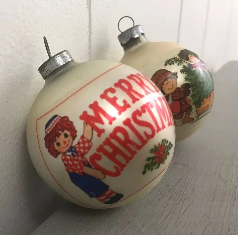Lote de 2 enfeites de Natal vintage Raggedy Ann 1975 e crianças coloniais 1976 - Imagem 2 de 4