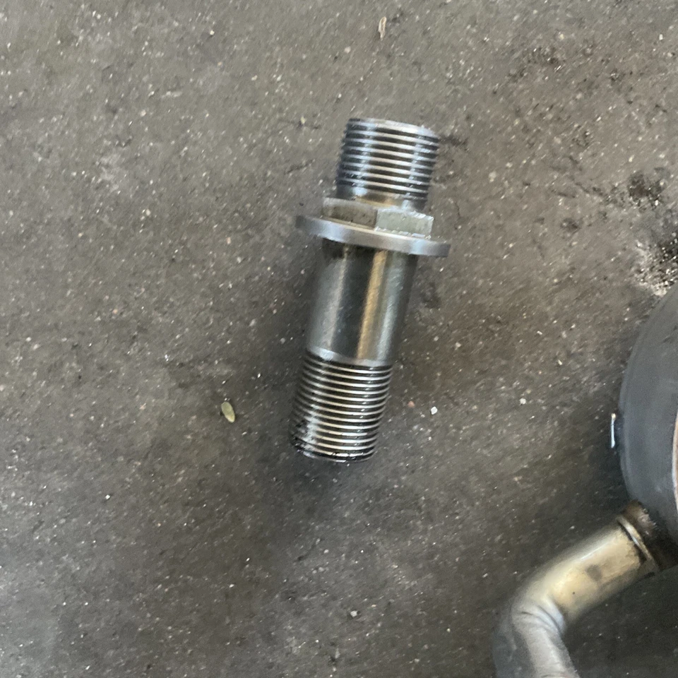 03-09 Conjunto de enfriador de aceite de motor Infiniti FX35 G35 M35 AWD VQ35DE 21305-CG000 Foto 3 de 4