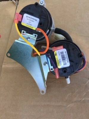 HONEYWELL 337662-705 3-STAGE AIR PRESSURE SWITCH CARRIER BRYANT PAYNE (NEW)