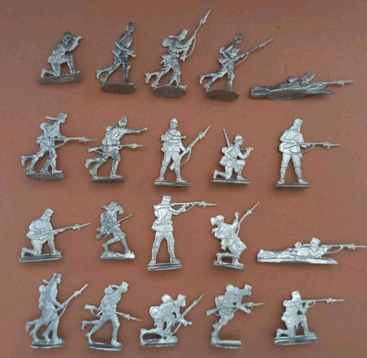 Plats d'étain - Zinnfiguren - Flat tin : 20 soldats allemands 1914/1918