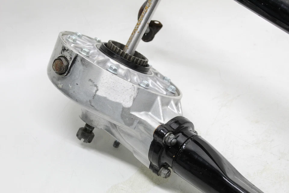 Suzuki GS850G 1981 basculante trasero con eje de transmisión final Foto 2 de 4