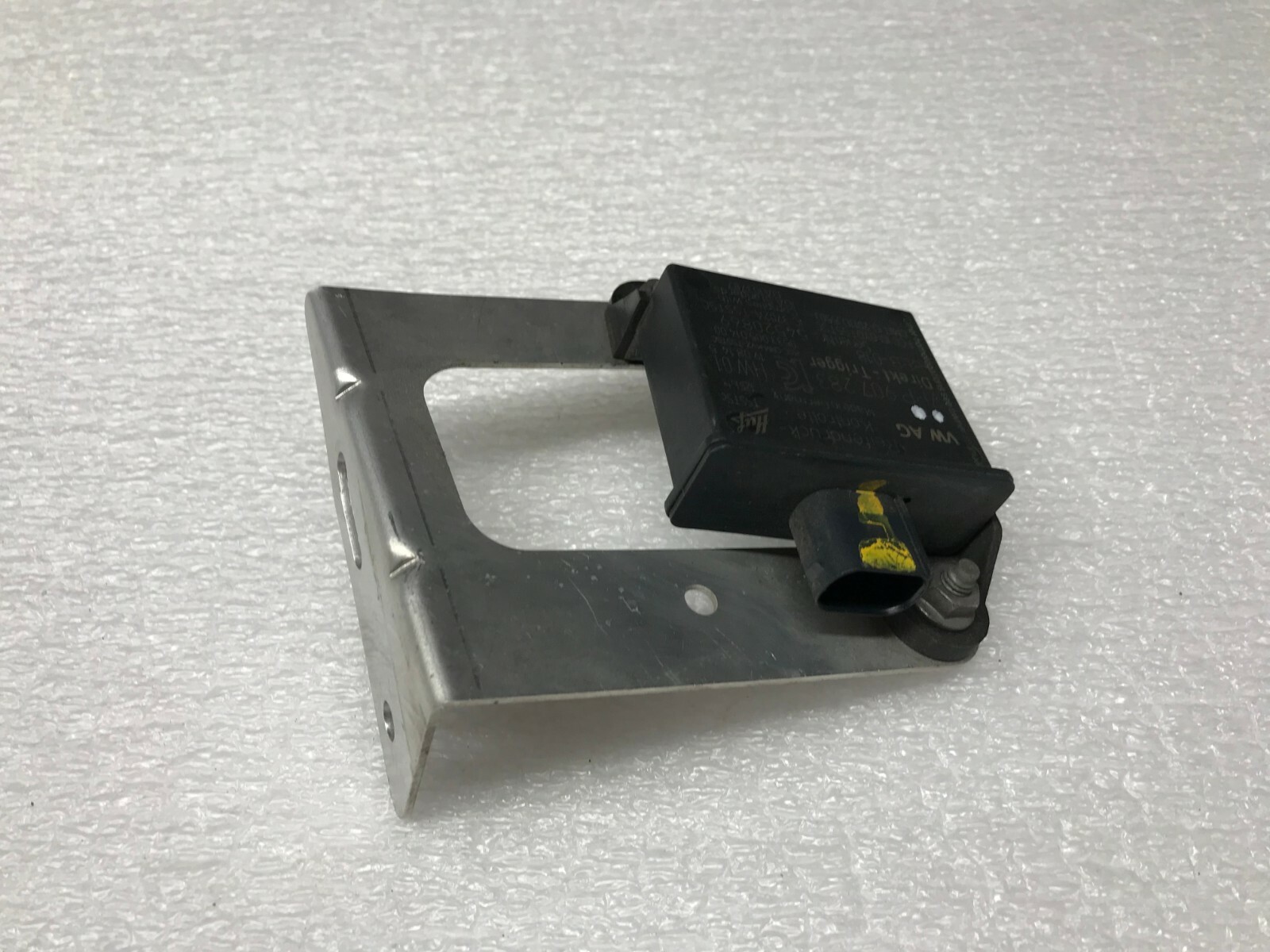LAMBORGHINI HURACAN LP610 RH TIRE PRESSURE SENSOR ANTENNA BRACKET OEM 7PP907283