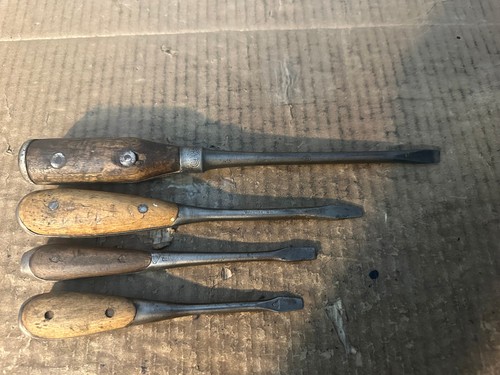 4 VINTAGE WOOD HANDLE SCREWDRIVERS - PEXTO, GERMANY & FEDERAL