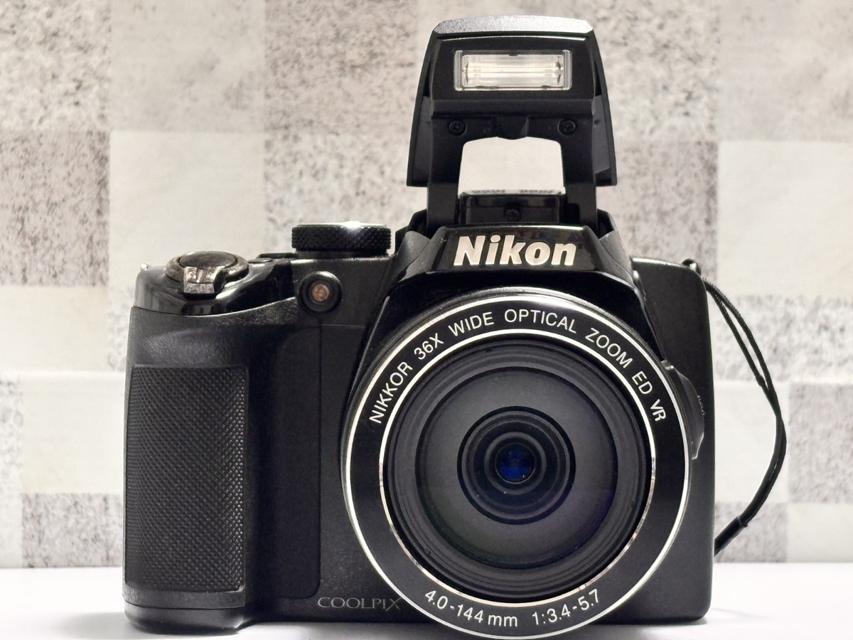 Nikon Coolpix P500 12.1MP Full HD Digital Camera (Bridge) Optical