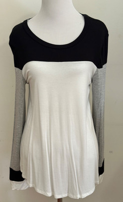 Black & White Block Top w/ Long Sleeves - Size Medium