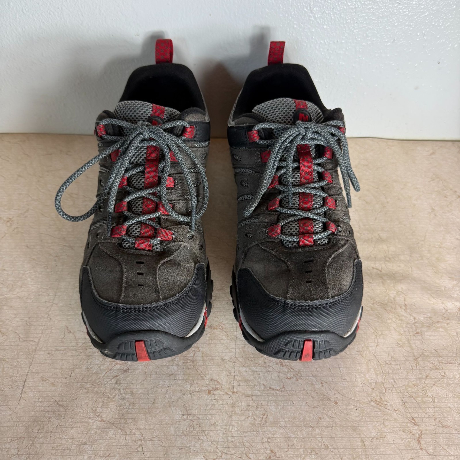 Scarpe da trekking uomo Merrell taglia 12W grigio e rosso rete scamosciato con lacci