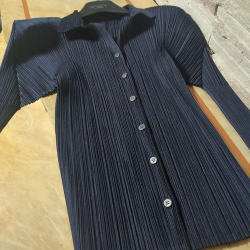 Camicie top PLEATS PLEASE ISSEY MIYAKE 3 usate - Foto 2 di 11
