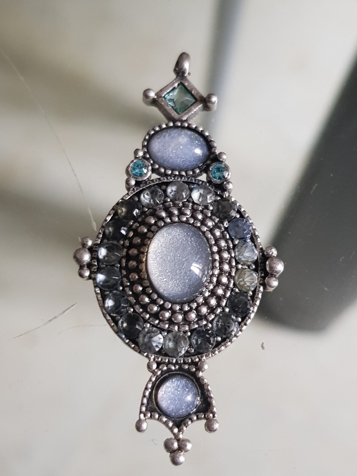 Pendentif Vintage Avec Perles Et Strass - Bijou Occasion, Style Rétro élégant