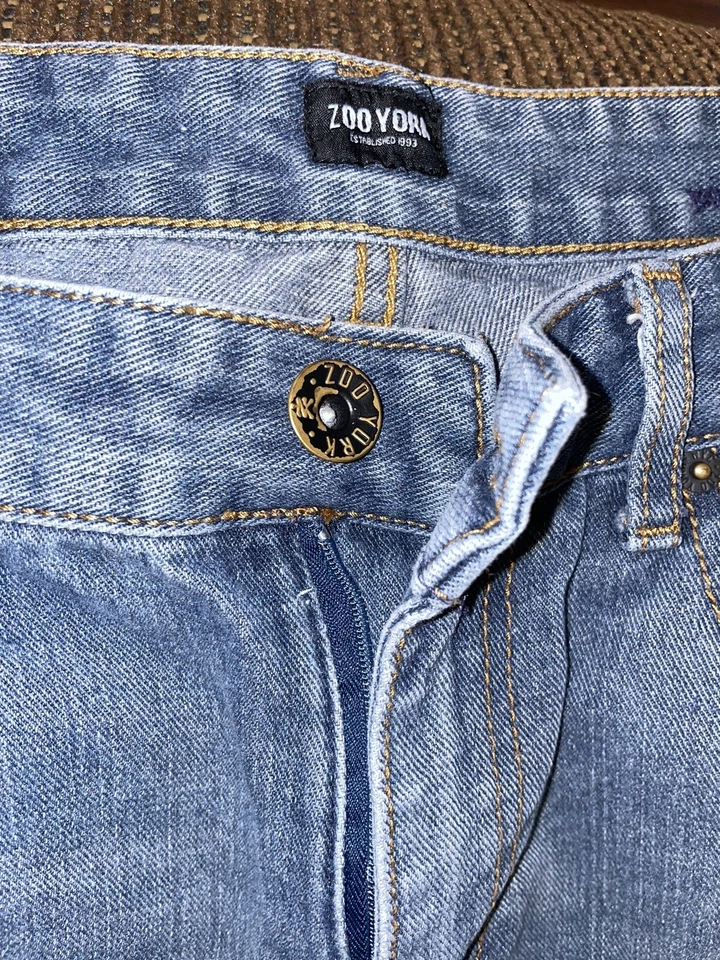 Jeans jeans vintage angustiado Zoo York 32x32 rasgado azul desbotado raro - Imagem 3 de 4