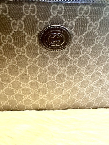 NEW Gucci GG Supreme Zip Pouch With Interlocking G Retail $970 - Picture 6 of 13