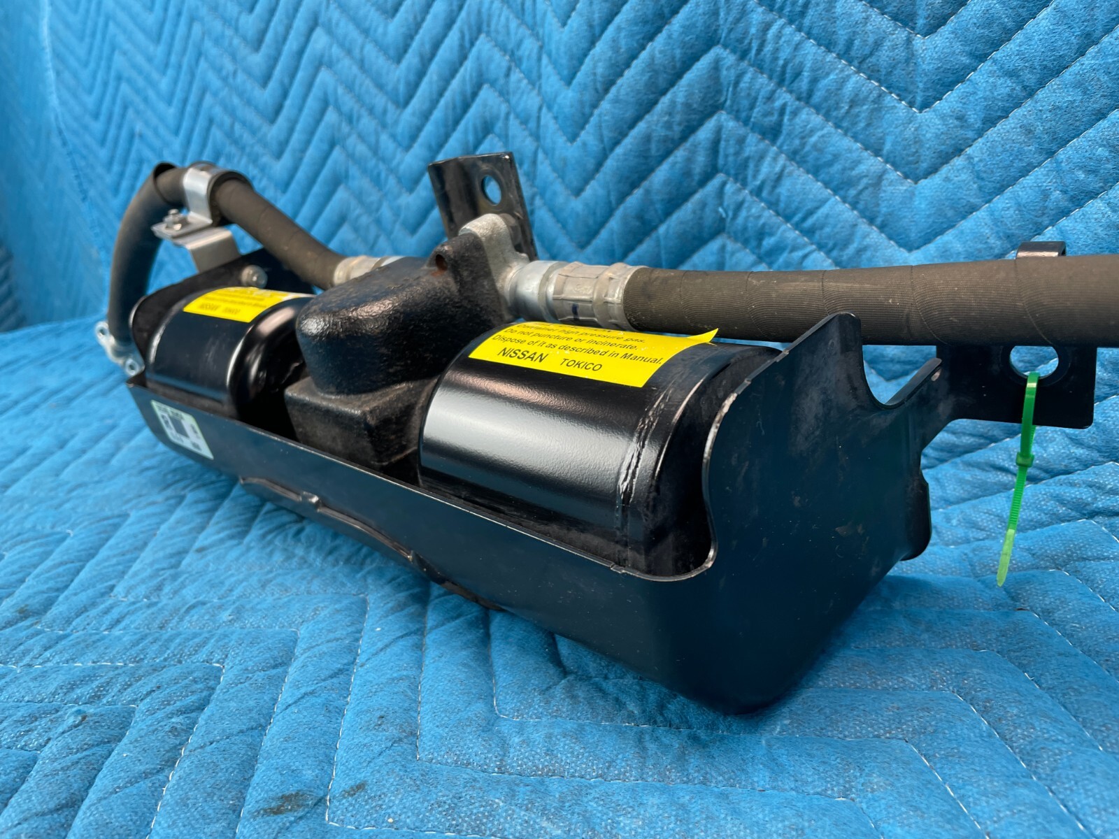Infiniti QX80 QX56 Hydraulic Suspension Front Passenger 