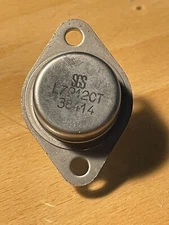 STMICROELECTRONIC L7912CT LINEAR VOLTAGE REGULATOR.
