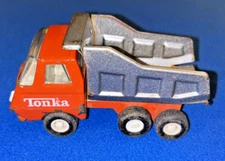 Tonka Toy Dump Truck No. 535 1978 Orange and Silver No. 822 Construction Set