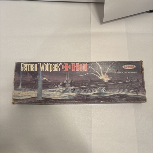 1961 Aurora German Wolfpack U-Boat Scale model Kit #716-98