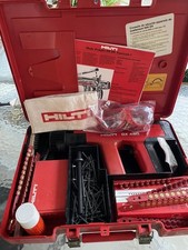 Hilti DX 450 Bolzenschußgerät, neuwertig Schussapparat mit original Schutzbrille